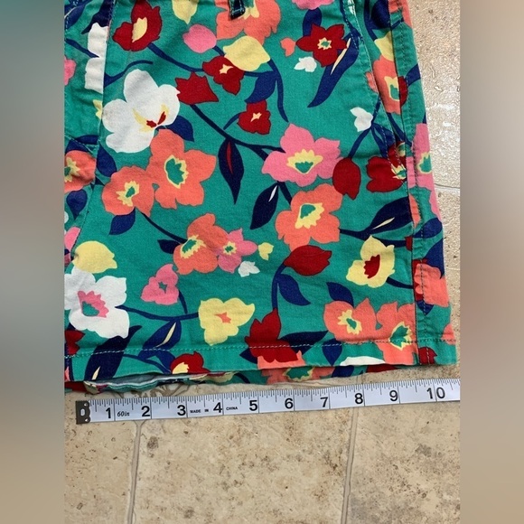 Elle Floral Women's Shorts - Green and Red - Picture 7 of 8